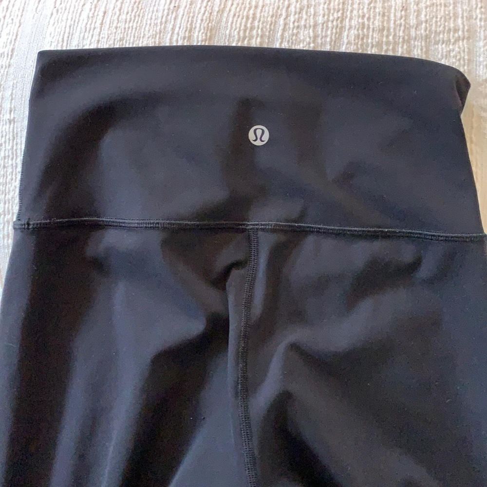 Wunder under lululemon leggings